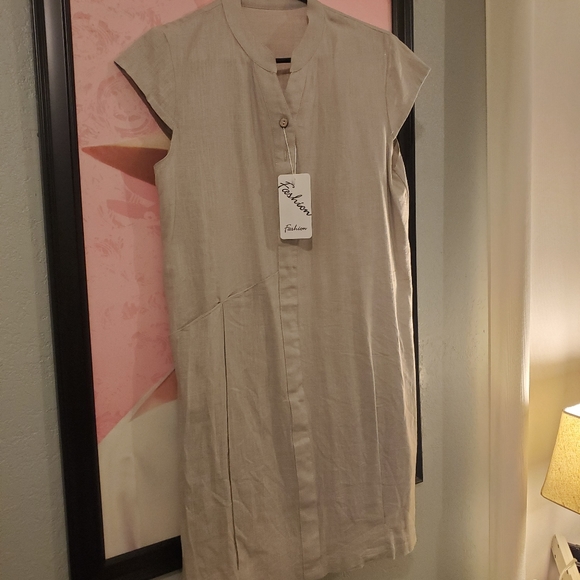 Dress - Picture 2 of 4